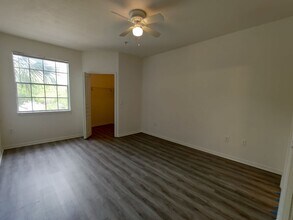 17104 Carrington Park Dr in Tampa, FL - Building Photo - Building Photo