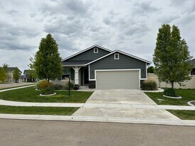 11416 W Colorado River St in Nampa, ID - Building Photo
