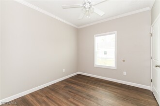 1115 Morton St E in Lehigh Acres, FL - Foto de edificio - Building Photo