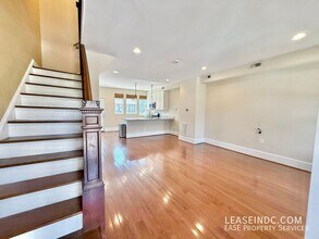 159 V St NE in Washington, DC - Building Photo - Building Photo