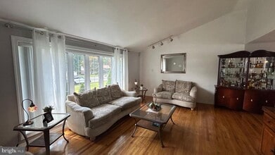 121 Kingfield Rd in Philadelphia, PA - Building Photo - Building Photo