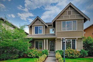 6453 193rd Pl NE in Redmond, WA - Building Photo