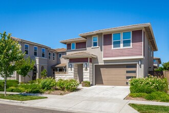 4455 English Elm St in Sacramento, CA - Foto de edificio - Building Photo