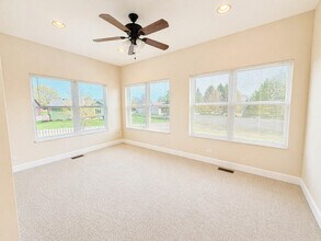 239 Richards Ct in Winthrop Harbor, IL - Building Photo - Building Photo