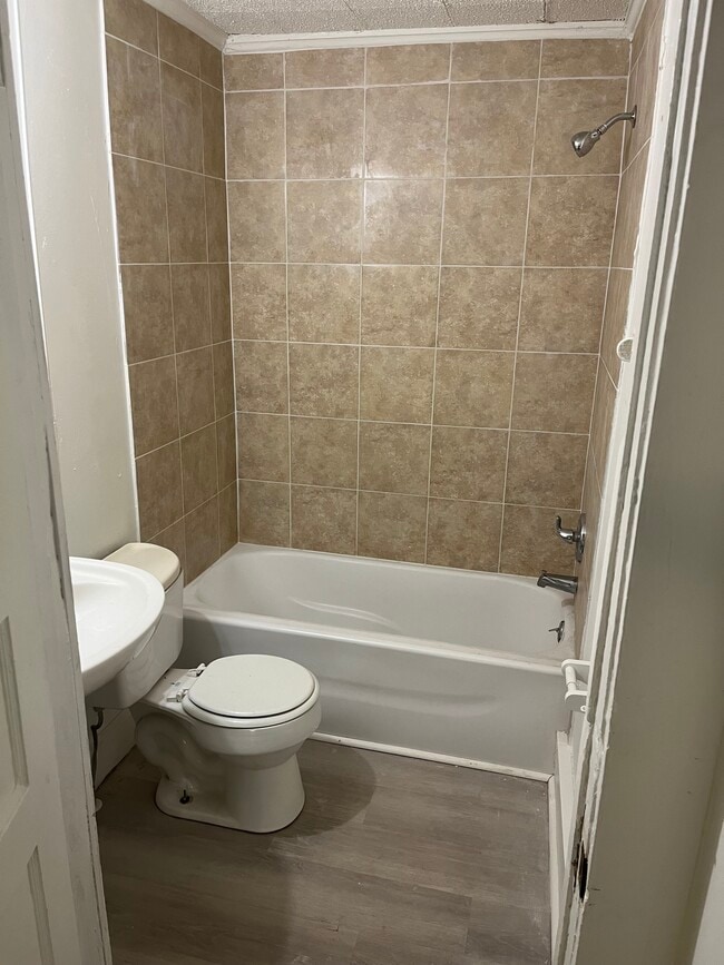 2015 Grayson St in Charleston, SC - Building Photo - Building Photo