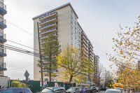 Shelly Estate Apartments in Jamaica Est, NY - Foto de edificio - Building Photo