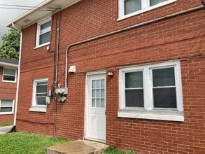 6037 W 25th St in Indianapolis, IN - Foto de edificio - Building Photo