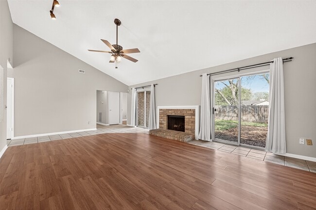 3111 E Heatherock Cir