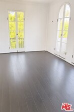 1201 N Crescent Heights Blvd in West Hollywood, CA - Building Photo - Building Photo