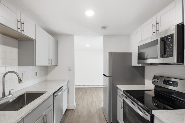 16432 E 13th Pl in Aurora, CO - Building Photo - Building Photo