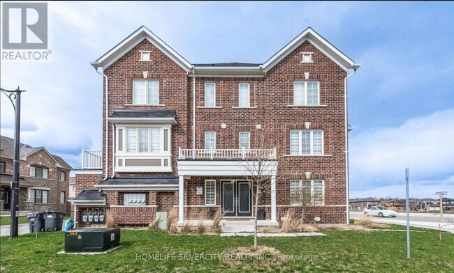 456 Remembrance Rd in Brampton, ON - Building Photo - Building Photo