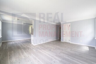 793 Alhambra Rd in Cleveland, OH - Building Photo - Building Photo