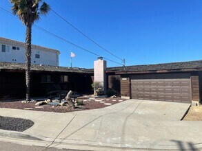 3621 Lloyd Terrace in San Diego, CA - Building Photo - Building Photo