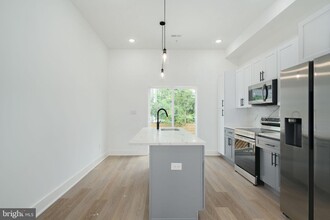 2543 N Howard St-Unit -UNIT 1 in Philadelphia, PA - Foto de edificio - Building Photo