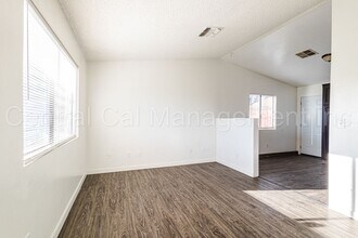 1905 McCray St in Bakersfield, CA - Building Photo - Building Photo