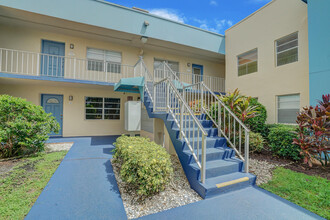 426 Burgundy I in Delray Beach, FL - Building Photo - Building Photo