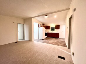 413 Elm Ln in Beechgrove, TN - Building Photo - Building Photo