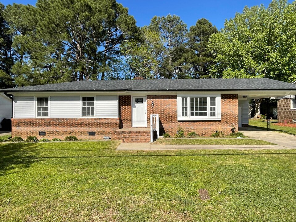 1606 Tilghman Rd N in Wilson, NC - Building Photo