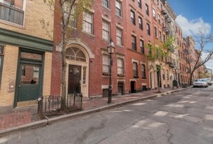 60 Myrtle St in Boston, MA - Building Photo