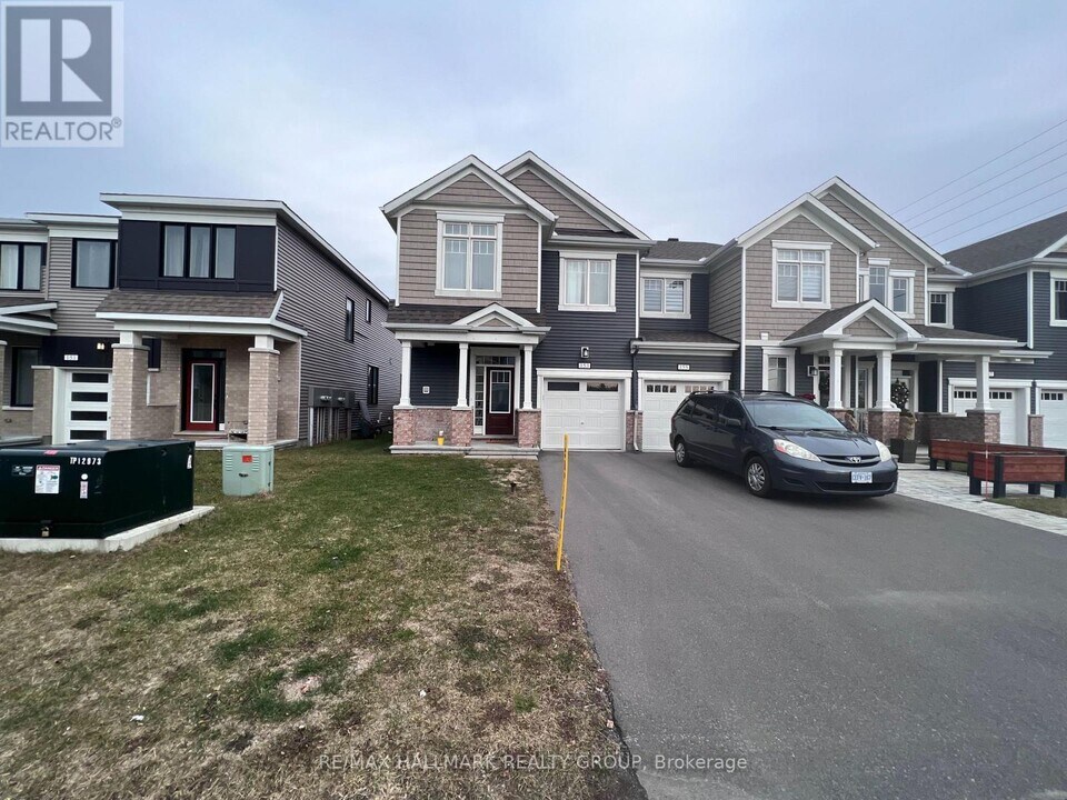 153 Pictou Cres in Ottawa, ON - Building Photo
