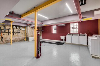 836 E 53rd St in Chicago, IL - Building Photo - Building Photo