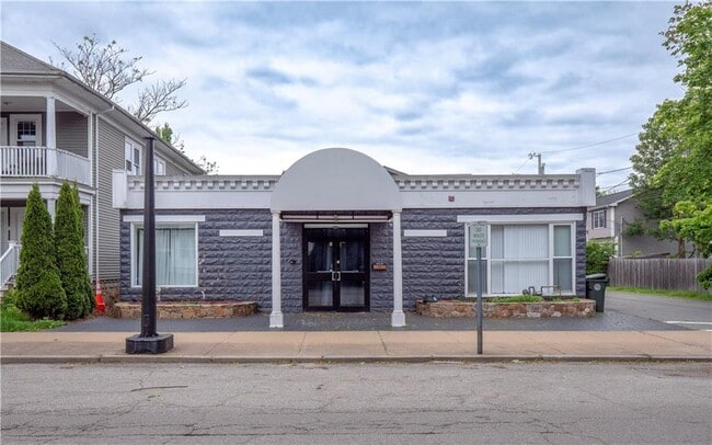 property at 413 High St