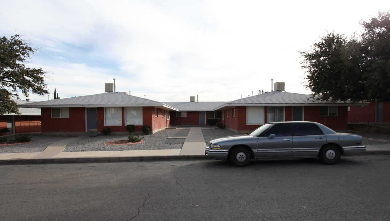 2608 Morehead Ave in El Paso, TX - Building Photo