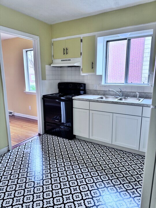 1597 Garman Road in Akron, OH - Building Photo