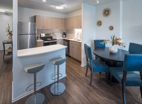 1035 N Dearborn St, Unit 13C in Chicago, IL - Building Photo