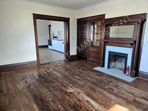 121 N Granger St in Saginaw, MI - Building Photo - Building Photo