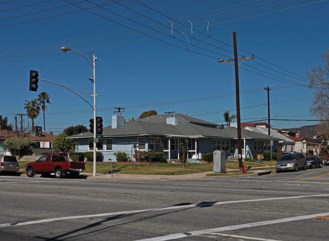 1701 W Victory Blvd in Burbank, CA - Building Photo - Building Photo