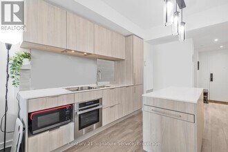 28 Ann St in Mississauga, ON - Building Photo - Building Photo