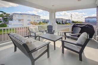 352 31st St S in Brigantine, NJ - Foto de edificio - Building Photo