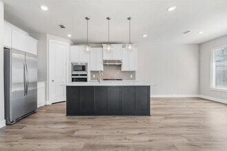 24911 Berwick Bay Ct in Tomball, TX - Building Photo - Building Photo