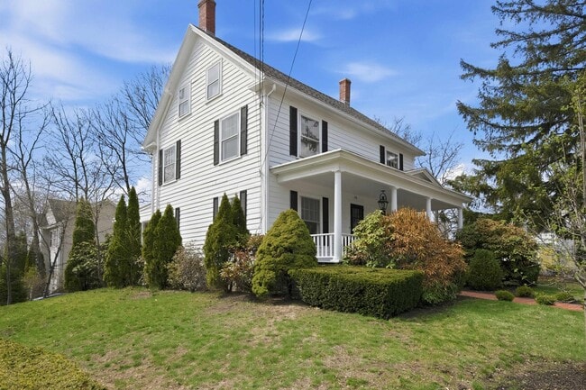 198 Linden St in Manchester, NH - Building Photo - Building Photo