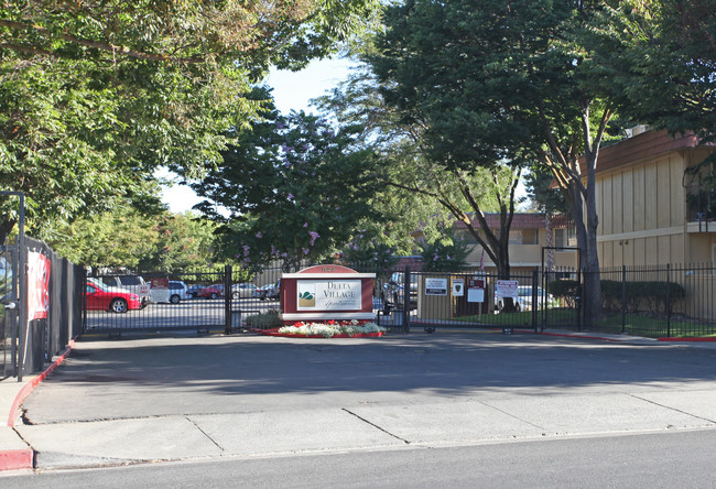 Delta Village Apartments in Stockton, CA - Building Photo - Building Photo