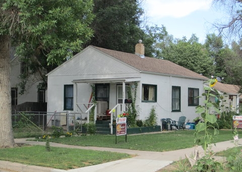 300 W Walnut St in Fort Morgan, CO - Foto de edificio - Building Photo