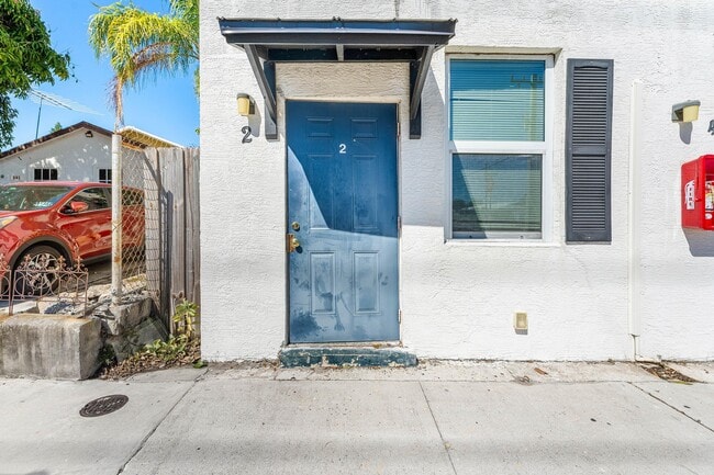801 Dobbins St in West Palm Beach, FL - Building Photo - Building Photo