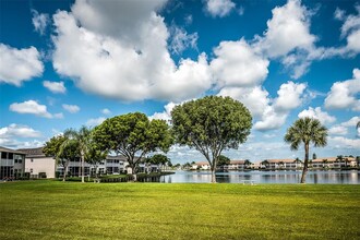 11644 SW Egret Cir in Lake Suzy, FL - Foto de edificio - Building Photo