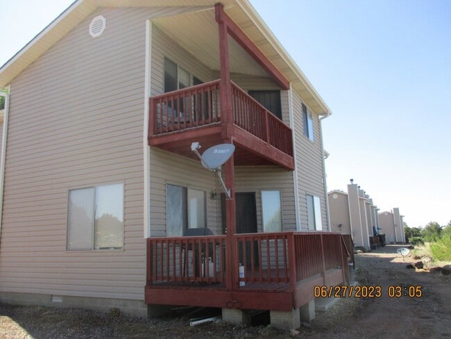 1975 Village Dr in Show Low, AZ - Building Photo - Building Photo