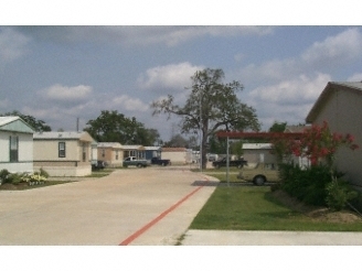 Sherwood MHC in Baytown, TX - Foto de edificio