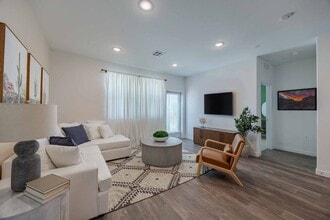 Ascend Symmetry at Cadence in Henderson, NV - Building Photo - Building Photo