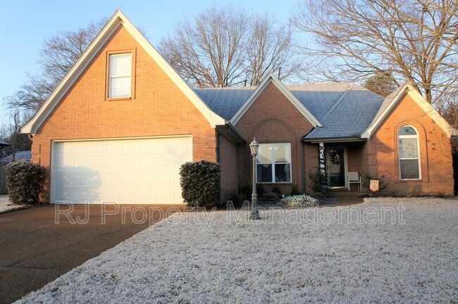 property at 6095 E Everett Hill Cir