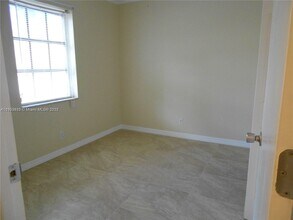 3024 NW 69th Ct in Fort Lauderdale, FL - Building Photo - Building Photo