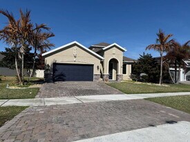 7782 Paragrass Ave in Melbourne, FL - Building Photo