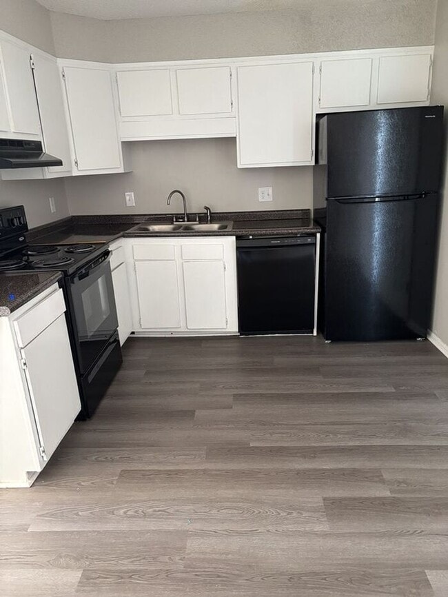 property at 3 Londonderry Square