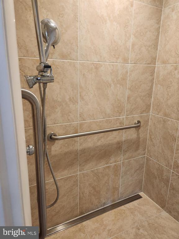 10224 Dedaker St in Philadelphia, PA - Building Photo - Building Photo