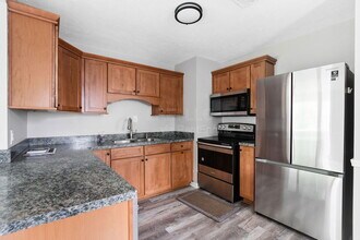 3112 Commander Dr in Louisville, KY - Building Photo - Building Photo