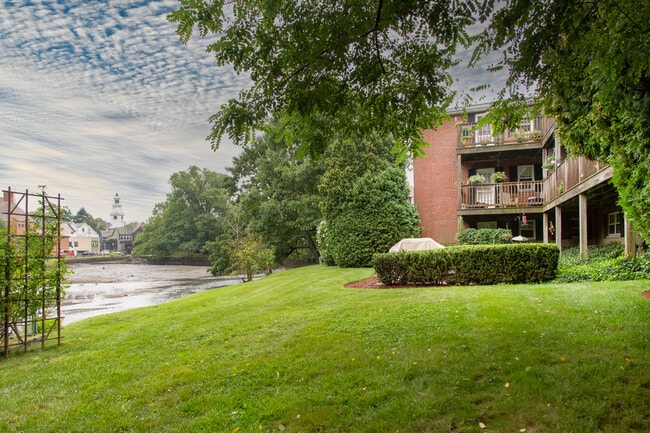 1 Powder House Ln in Manchester, MA - Foto de edificio - Building Photo