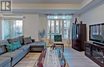 2568-2568 Ladyfern Crossing in Pickering, ON - Building Photo - Building Photo